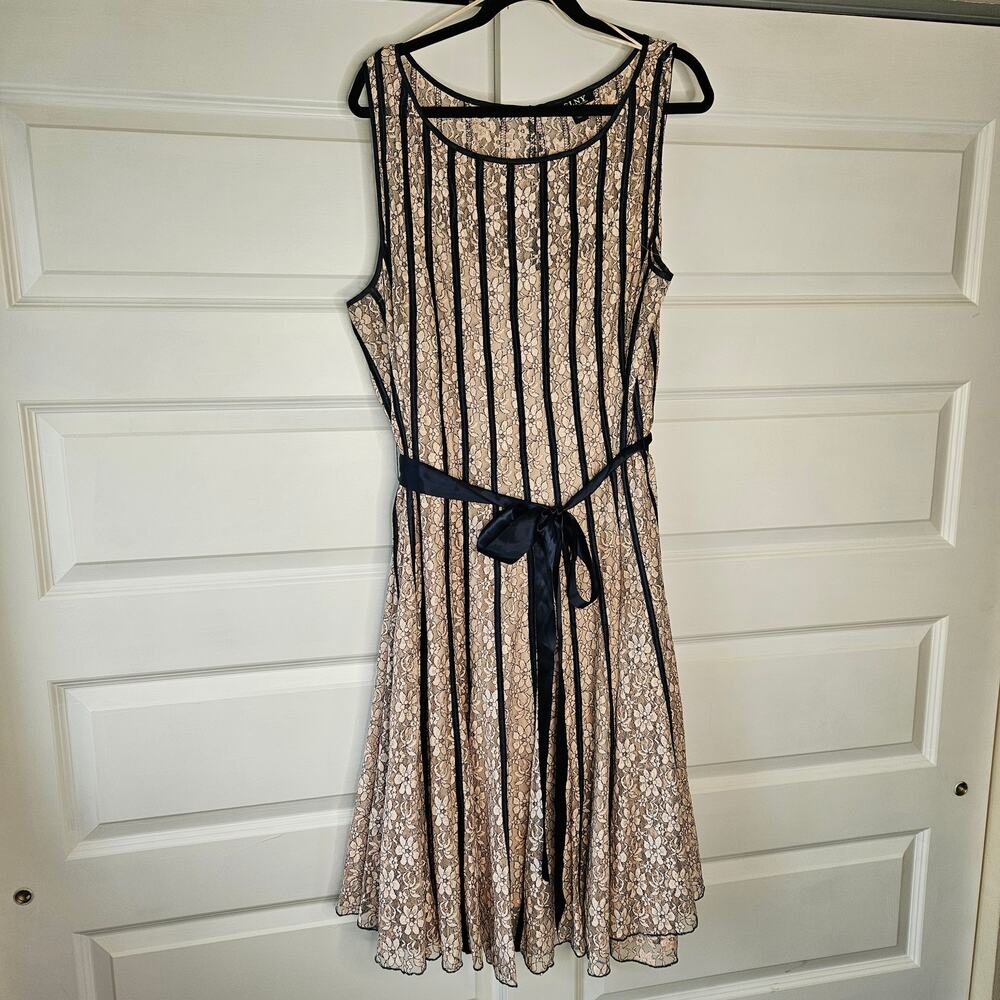 SLNY Plus Size 24W Champagne & Navy Floral Lace Vertical Stripe A-Line Dress